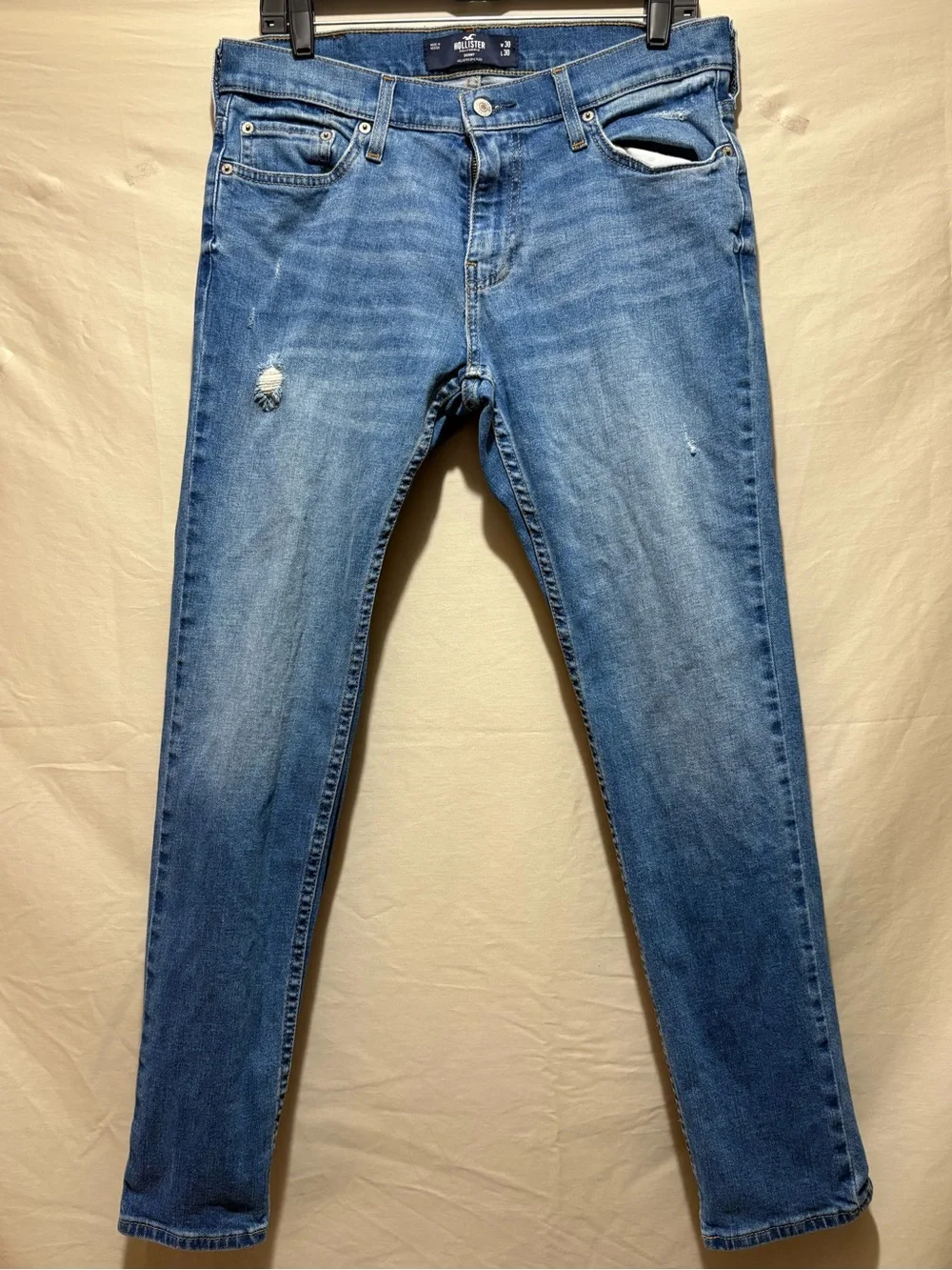 Hollister Men’s 30x30 Slim Skinny Jeans in Mid Wash Blue with Light Distressing